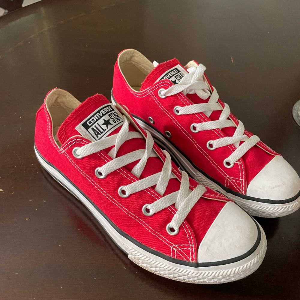 Big Kids  Converse Red size 3 - Used